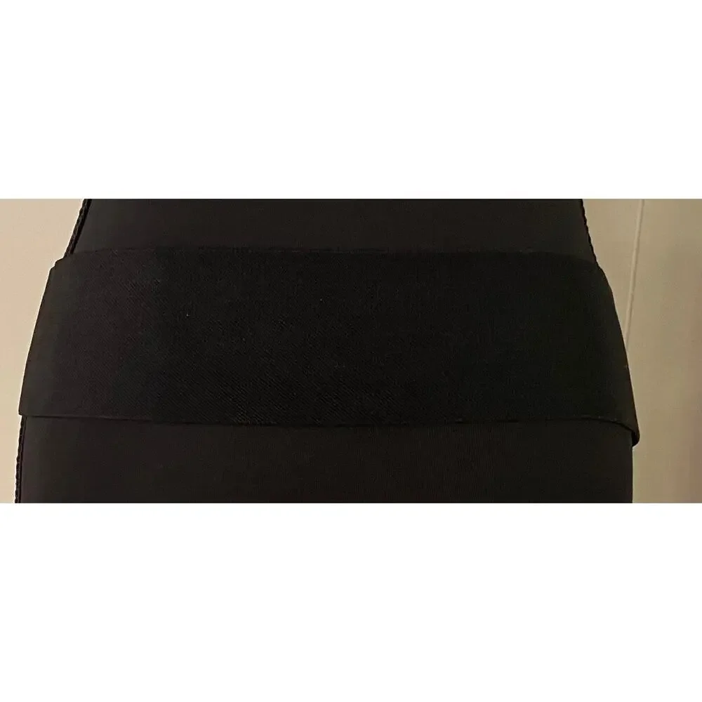 Unbranded statement black